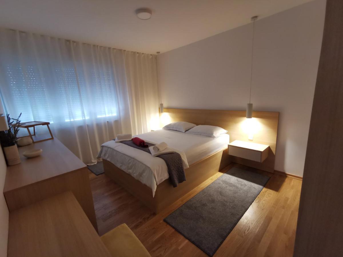 White 5 Apartment สปลิท ภายนอก รูปภาพ