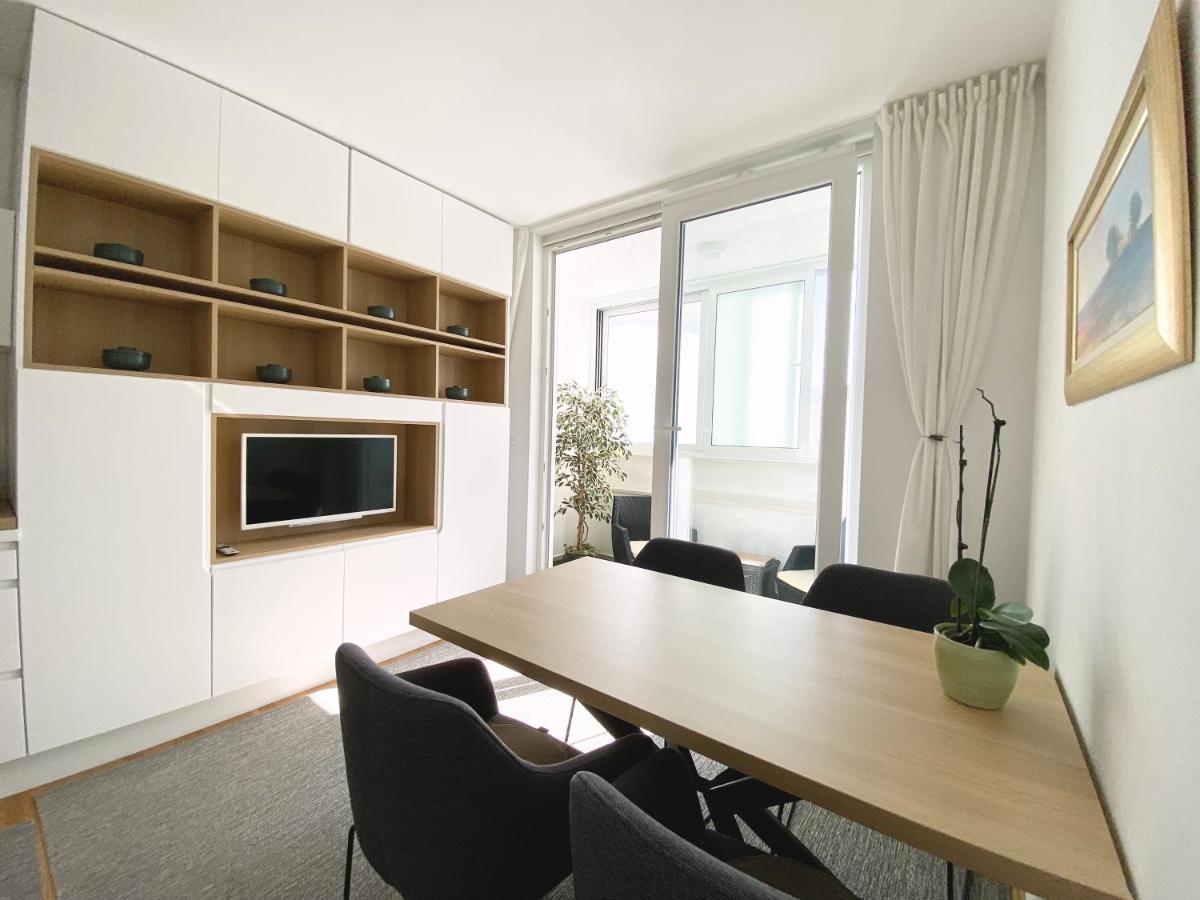 White 5 Apartment สปลิท ภายนอก รูปภาพ