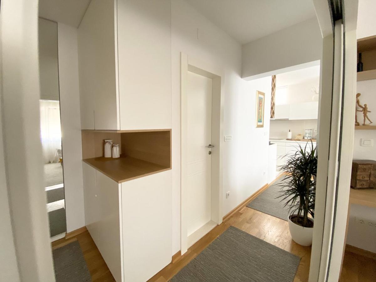 White 5 Apartment สปลิท ภายนอก รูปภาพ